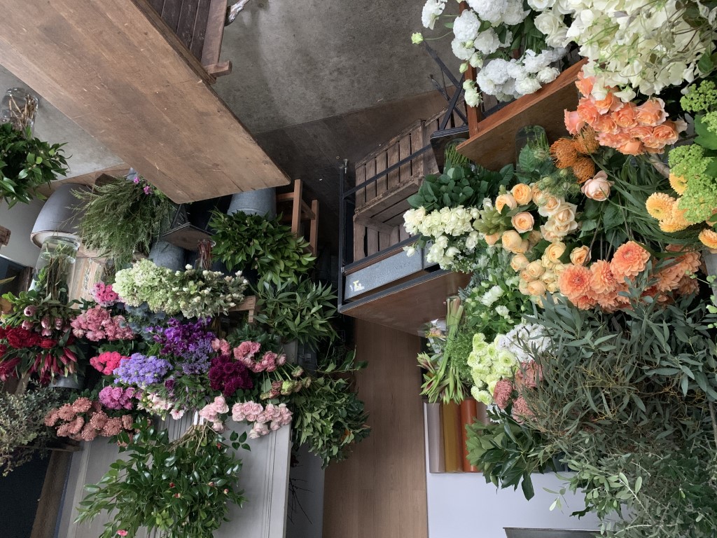 花本来の香り、美しさ、彩りを楽しんでいただく